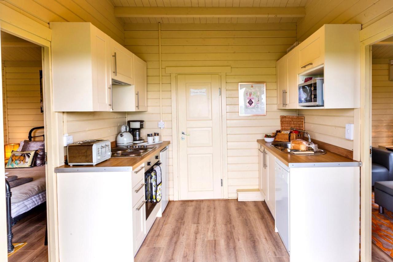 The Retreat Log Cabin سودبيري المظهر الخارجي الصورة
