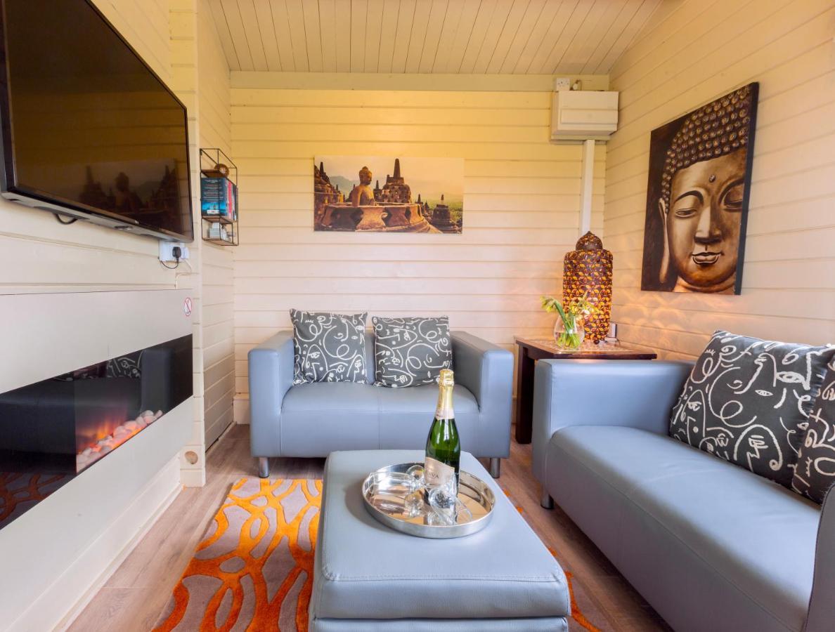 The Retreat Log Cabin سودبيري المظهر الخارجي الصورة